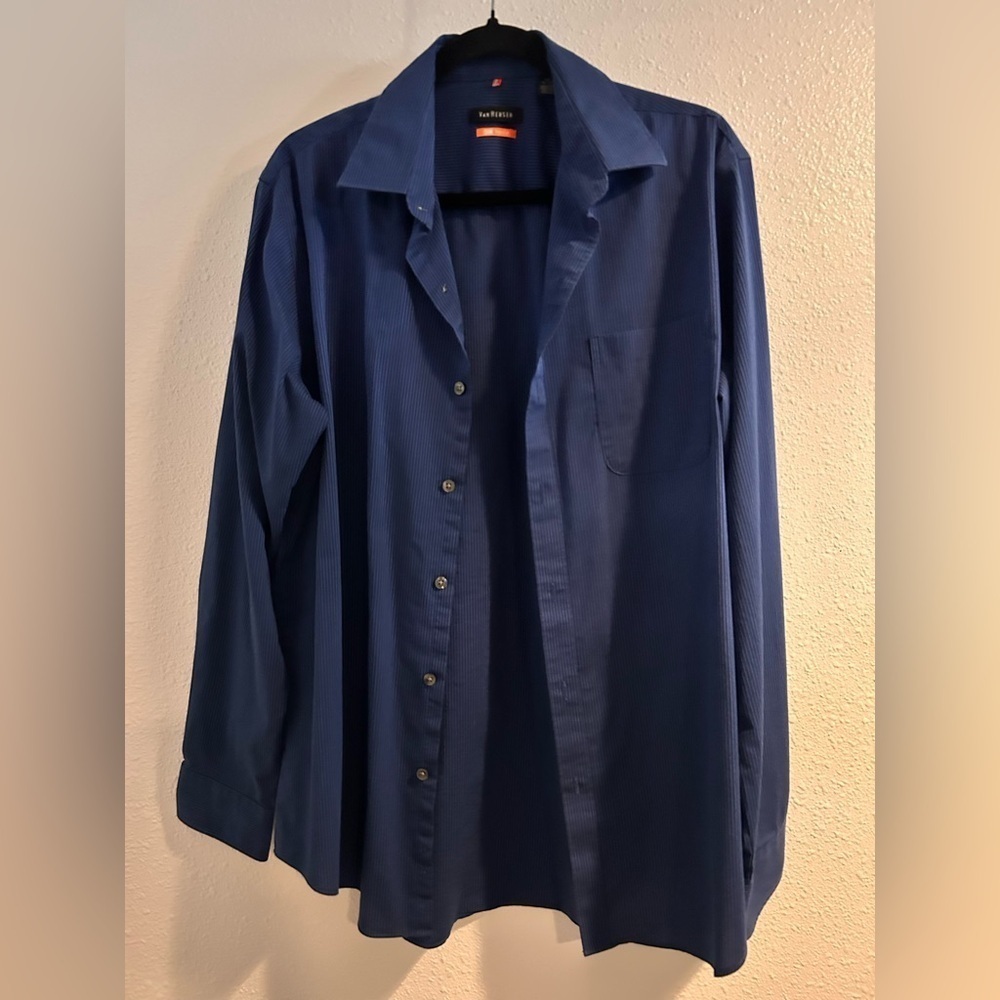 Van Heusen Men's Blue Dress Shirt Size Medium 15 - 15.5